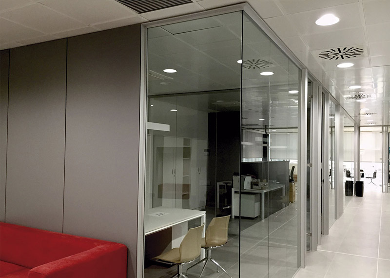 Aluminios Eibar / Obras de división de oficinas: sistema lineal
