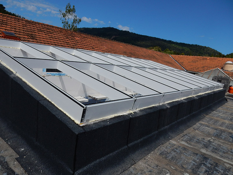 Aluminios Eibar / Obras de panel Composite
