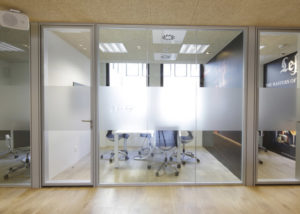 Eibho / Obras de división de oficinas: sistema lineal